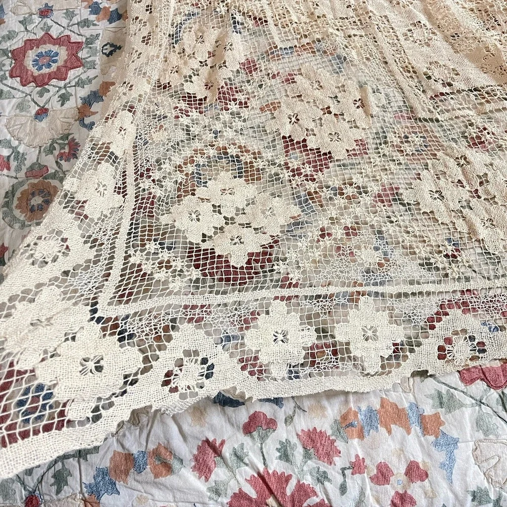 Vtg Cream Ivory Lace Bedspread Boho Floral Medallion Fringe King 105x90 Granny